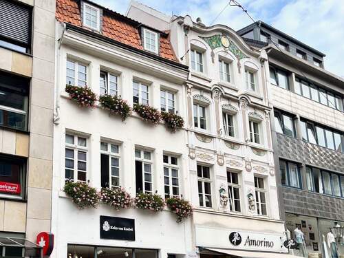 Schöner Altbau - 2 Zimmer Etagenwohnung zur Miete in Düsseldorf