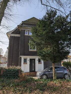 Hauseingang seitlich.jpg - 7 Zimmer Mehrfamilienhaus, Wohnhaus zum Kaufen in Marl