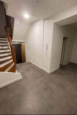 Treppenaufgang Haustür.jpg - Mehrfamilienhaus, Wohnhaus mit 170,00 m&sup2; in Marl zum Kaufen