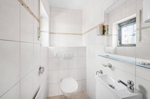 Badezimmer (1.OG) - 