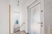 Eingangsbereich / Treppenhaus - 