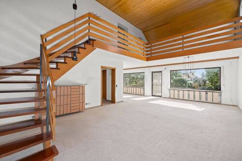 Wohn-Essbereich mit Galerie - 4 Zimmer Einfamilienhaus zum Kaufen in Fürth