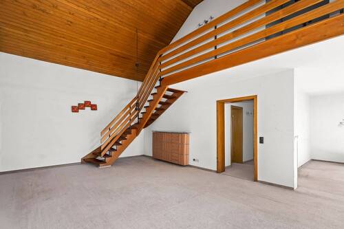 Wohn-Essbereich mit Galerie - 4 Zimmer Einfamilienhaus in Fürth