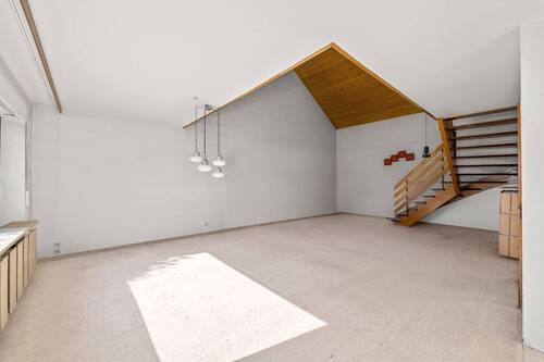 Wohn-Essbereich mit Galerie - Einfamilienhaus mit 130,00 m&sup2; in Fürth zum Kaufen