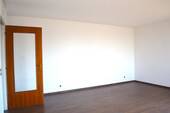 geräumiges Wohnzimmer - 