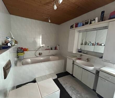 Obergeschoss - Bad - 
