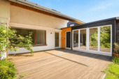 Terrasse mit Zugang zum Hobbyraum - 