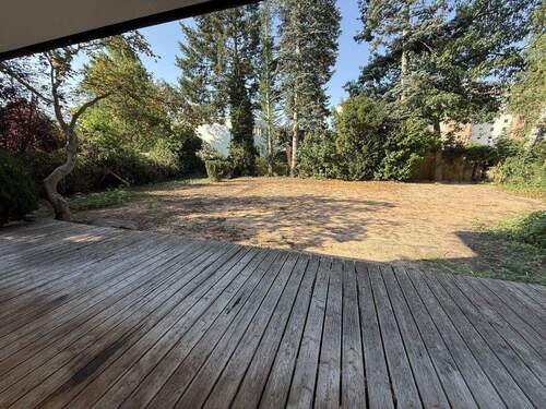 Blick von der Terrasse - Einfamilienhaus mit 200,00 m² in Nürnberg zum Kaufen