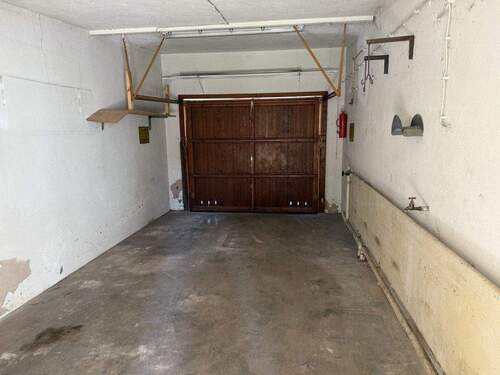 Garage - 