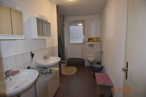 Bad 1 OG - Etagenwohnung mit 15,00 m&sup2; in Scheinfeld zur Miete