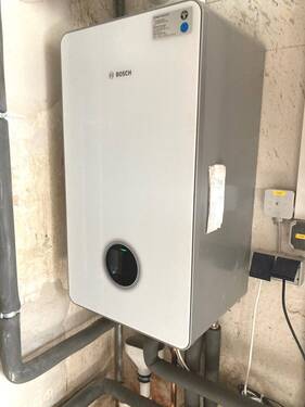 neue Gasbrennwerttherme - 