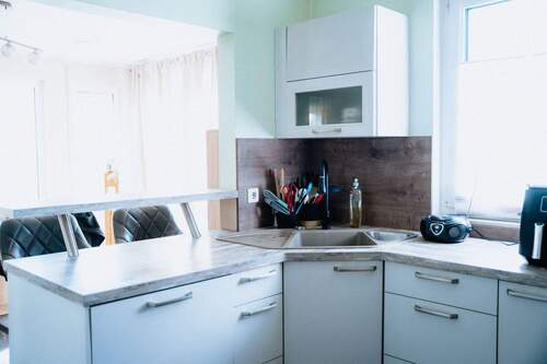 8 - Portrait-8.jpg - 