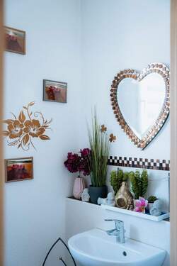 22 - Portrait-22.jpg - 