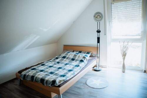 31 - Portrait-31.jpg - 