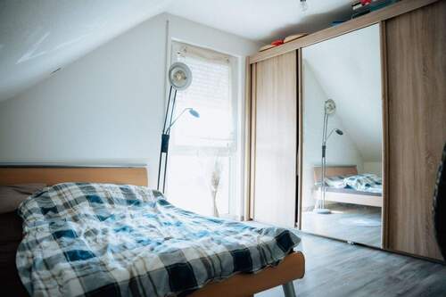 32 - Portrait-32.jpg - 