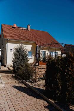 35 - Portrait-35.jpg - 