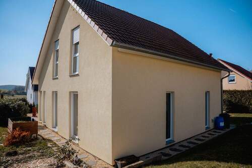 43 - Portrait-43.jpg - 