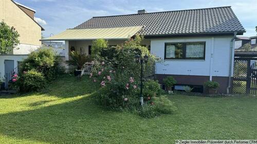 01 Gartenansicht - Freistehendes 1-Fam.-Haus in beliebter Wohnlage von Neu-Edingen - 10003888