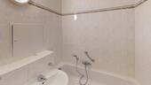 Bad mit Wanne - Etagenwohnung mit 67,90 m² in Chemnitz zur Miete