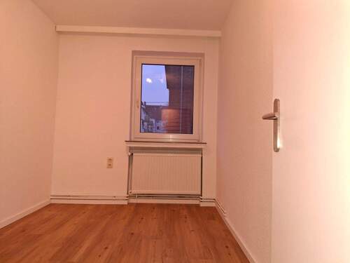 RU 38 1.OG 4 ZKB 81 m² (2).jpeg - 4 Zimmer Etagenwohnung in Bremerhaven