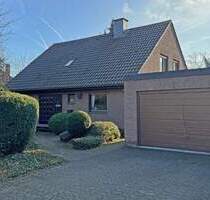 Großzügiges freistehendes Einfamilienhaus in gehobener Sackgassenlage von Duisburg-Baerl! - Duisburg / Baerl