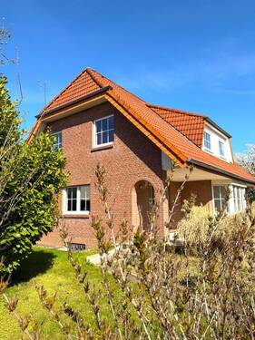 HausEcke.jpeg - Weetzen - modernes Familienhaus in sehr guter Lage mit viel Platz