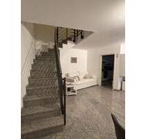 Schöne 3 Zimmer Wohnung auf 2 Etagen in ruhiger Lage von Riegelsberg