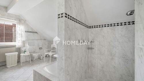 1. OG Badezimmer 1 - 