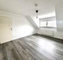 KL-City- Dachgeschosswohnung mit 2 Zimmern, Miniküche, DUWC in zentraler Lage - Kaiserslautern Innenstadt