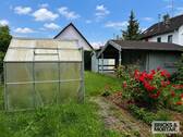 Garten mit Gewächs- und Gartenhaus - 