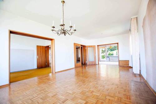 Helle, weitläufige Wohnflächen im EG - 