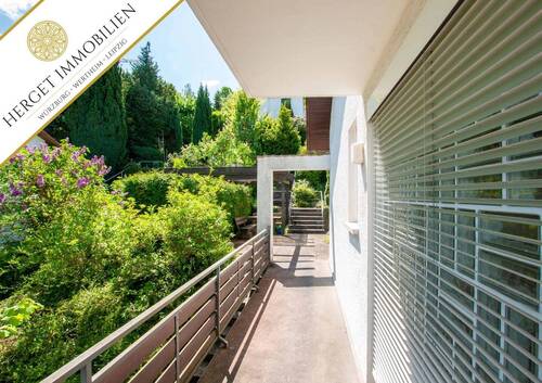 Eingangsbereich - **RESERVIERT** Traumhafte Aussicht auf die Stadt - Architektenhaus Obere Zellerau