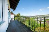 Balkon mit Zugang von Wohn- und Arbeitszimmer - 
