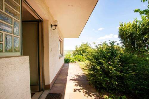 Separater Eingang zum UG - 