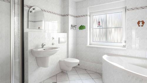 Dusch - & Wannenbad OG - 6 Zimmer Reihenmittelhaus in Potsdam