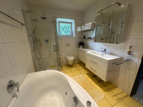 Badezimmer EG.jpeg - 