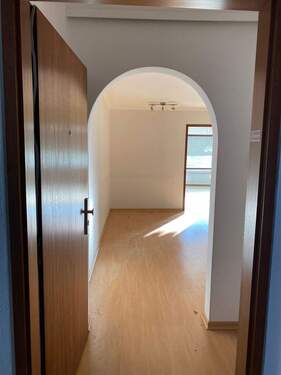 Eingang 1 - Etagenwohnung mit 73,00 m&sup2; in Leinfelden-Echterdingen zum Kaufen