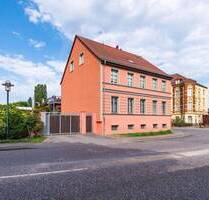 Stadthaus mit 3 Wohneinheiten & 1 GewerbeRestaurant in Gransee