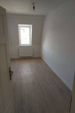 Zimmer 2 - Etagenwohnung mit 90,00 m&sup2; in Dresden zur Miete