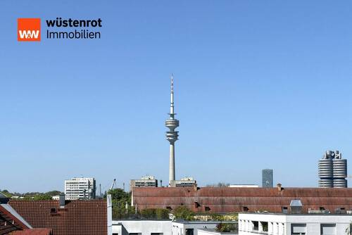 Ausblick - Erstbezug nach Sanierung: Premium Wohnung in Schwabing mit Südwest-Loggia und Traumblick