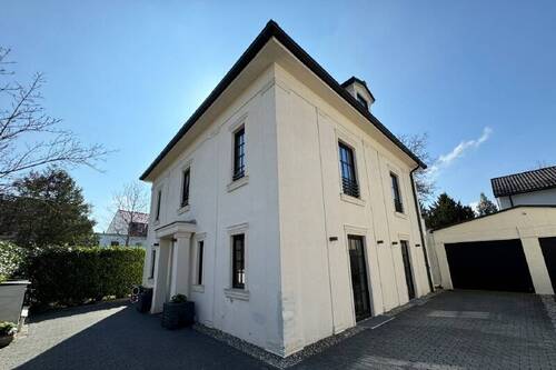 Außenansicht - 6 Zimmer Einfamilienhaus zum Kaufen in München