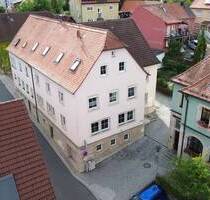 Mehrfamilienhaus mit vier Wohnungen und Lager in Wilhelmsdorf bei Emskirchen