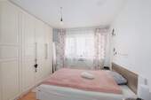 Schlafzimmer EG 21 - 