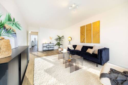 Wohnzimmer - BESICHTIGUNG DONNERSTAG 21. MAI: Helle, ruhige 4 Zimmer im 7. OG mit Ausblick