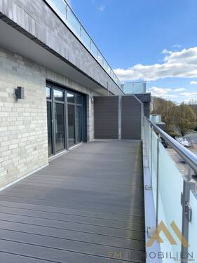 Balkon - Etagenwohnung mit 111,90 m&sup2; in Cappeln (Oldenburg) zur Miete