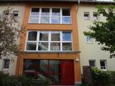 Eingang - Erdgeschosswohnung mit Garten,EBK,TG in Nürnberg-Herpersdorf