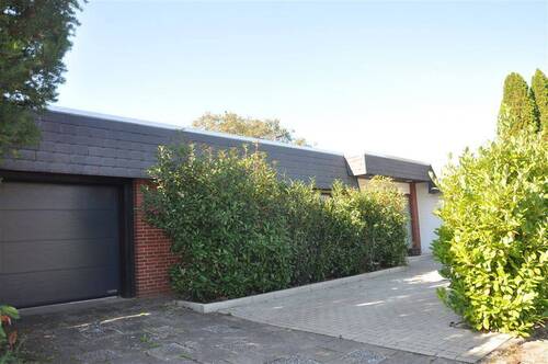 Strassenseite - 4 Zimmer Bungalow zum Kaufen in Erftstadt
