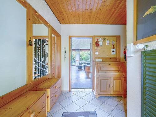 Diele - Doppelhaushälfte mit 129,10 m² in Stutensee-Friedrichstal zum Kaufen