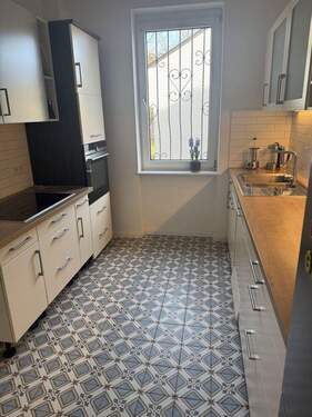 Einbauküche mit Induktionsfeld - 