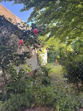 Liebevoll angelegter Garten - 5 Zimmer Einfamilienhaus in Kriftel